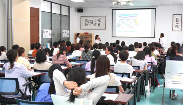 张日昇教授《箱庭疗法》课程现场