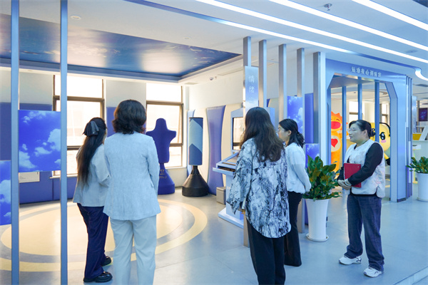 调研指导促提升 凝心聚力谋发展——瑶海社区多部门领导莅临阳光心健指导工作