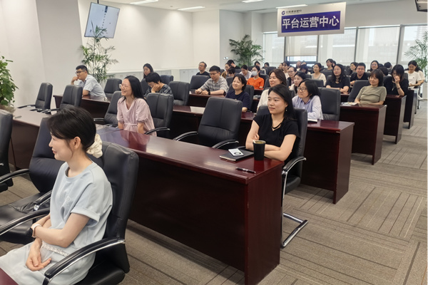 阳光心健携手建行平台运营中心工会开展职工压力管理专题讲座