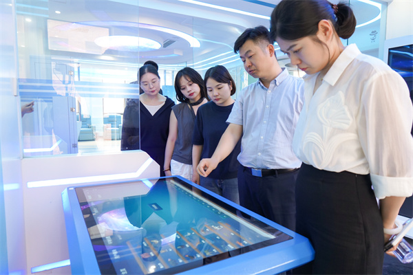 深化校企合作，安徽城市管理职业学院领导莅临阳光心健参观洽谈