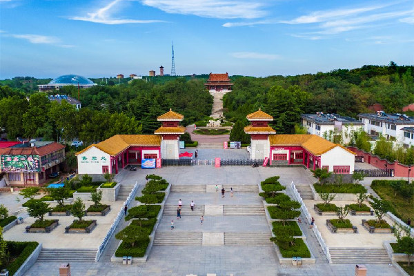 建设校园心理辅导中心，为学生心理健康保驾护航